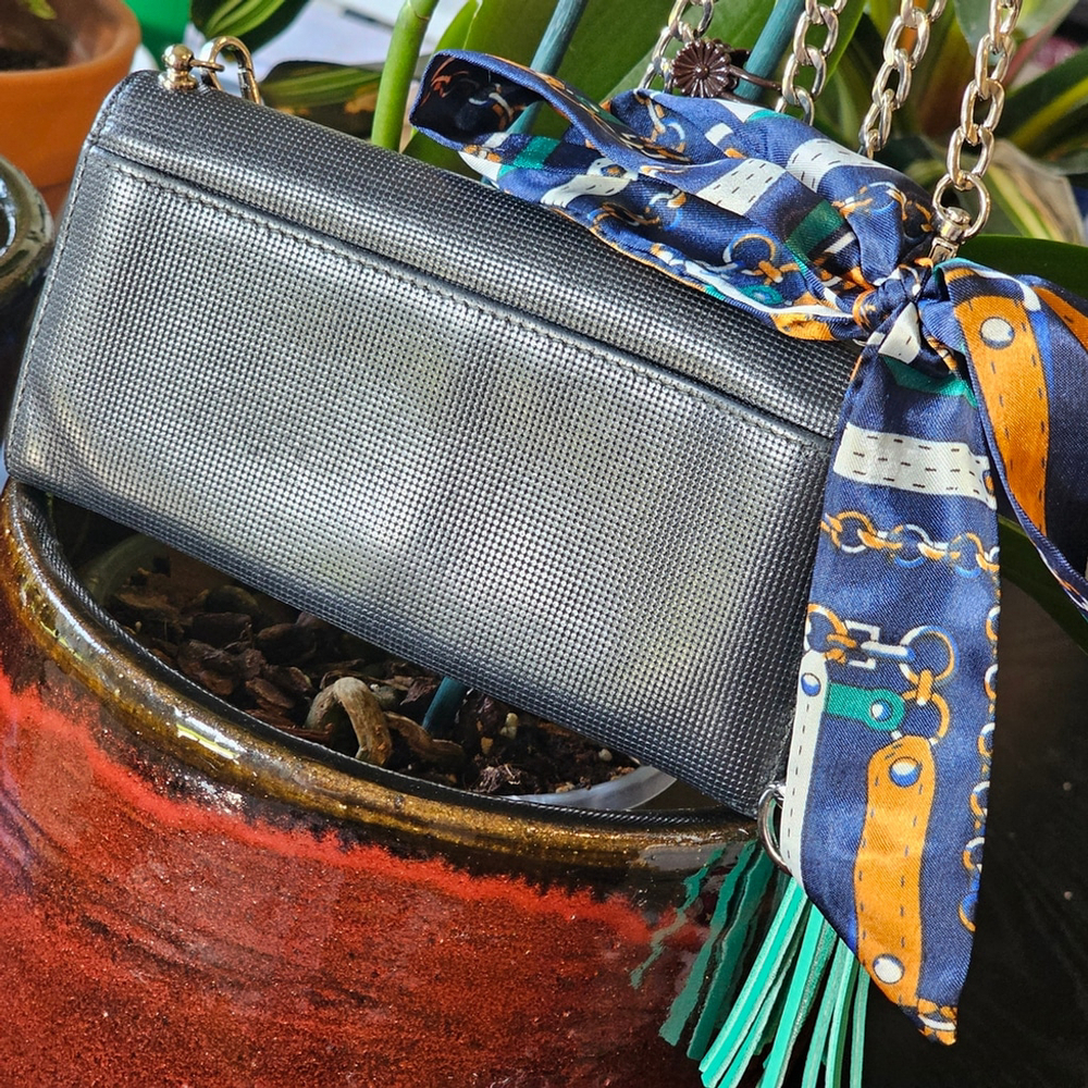Gucci Black Leather Continental Wallet W/Crossbody Chain, Twilly, & Charm Added - Picture 11 of 16